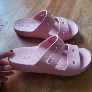 WOMANS Pink CROCS, DOUBLE STRAPS, SIZE 8